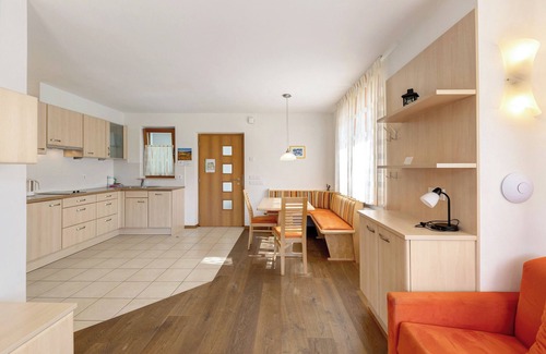 Fie allo Sciliar Apartment | Apartment 'Obertrisaierhof 1' with Mountain View, Private Terrace and Wi-Fi