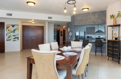 El Palmar Condo | Apartment of 3 bdr w/ensuite/Pool and easy beach access 🏢 🌞 🌅 🌊