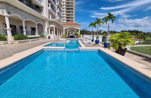 El Palmar Condo | Apartment of 3 bdr w/ensuite/Pool and easy beach access 🏢 🌞 🌅 🌊