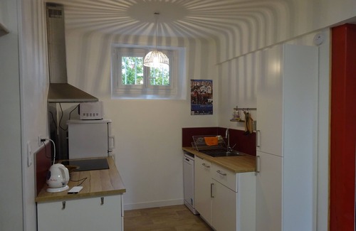 Saint-Jean-de-Luz Hotel | Apartment of 50 m², T3 calm and renovated, 50 m from the large beach