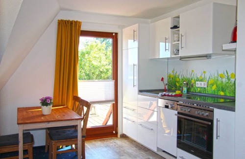 Borkum Apartment | Apartment 'Olde Toornblick' with Balcony and Wi-Fi