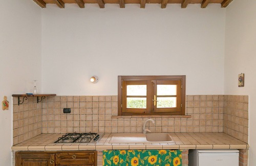 Piombino Apartment | Apartment 'Olivo' with Shared Pool, Wi-Fi and Air Conditioning