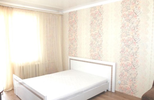 Pozniaky Apartment | Apartment on Drahomanova 14A