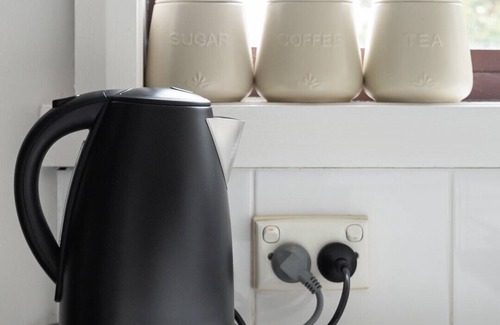 East Launceston Apartment | Apartment on High with Parking & Wi-Fi