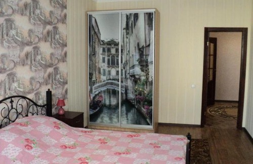 Pozniaky Apartment | Apartment on Mykhaila Drahomanova 2