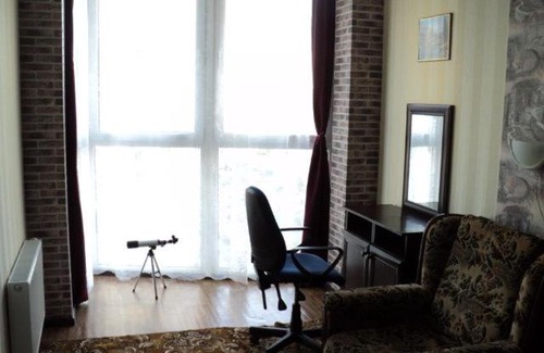 Pozniaky Apartment | Apartment on Mykhaila Drahomanova 2