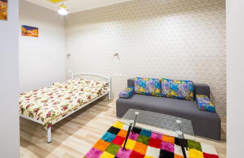 Lviv City Center Apartment | Apartment on Pekarska street зі світлом!