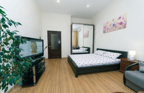Kyiv Apartment | Apartment on Saksahanskoho Street