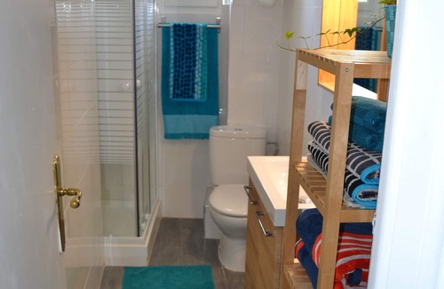 La Malva-rosa Apartment | Apartment on the Beach Malvarrosa Cabañal, CA MICAELA- Wifi free, easy parking