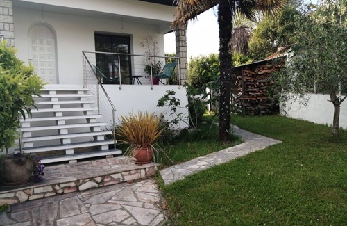 Anglet Apartment | Apartment on the ground floor of a villa with a large swimming pool, beaches on foot.