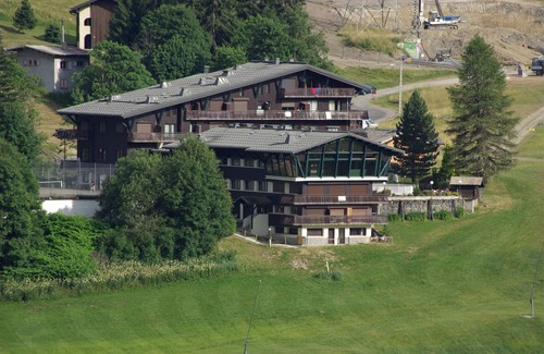 Les Gets Apartment | Apartment on the slopes, ideal for summer and winter