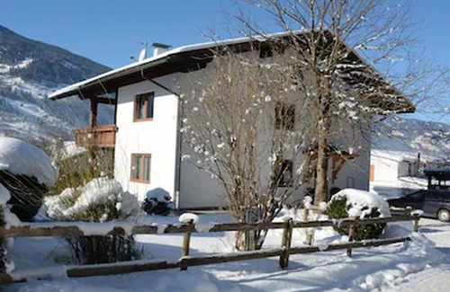 Stumm Apartment | Apartment on the upper floor, large balcony facing south and west, Haus Rudolf Steiner