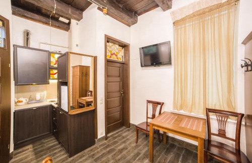 Lviv City Center Apartment | Apartment on Valova 16-2- 2 minutes to Market Square