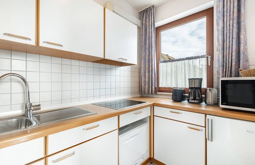 Ortsmitte Apartment | Apartment 'Orenberg 4' with Balcony and Wi-Fi