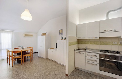 Diano Marina Apartment | Apartment Orizzonte 8 B with Shared Garten & Wi-Fi