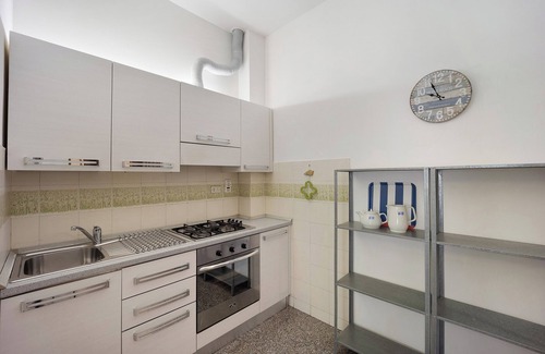 Diano Marina Apartment | Apartment Orizzonte 8 B with Shared Garten & Wi-Fi