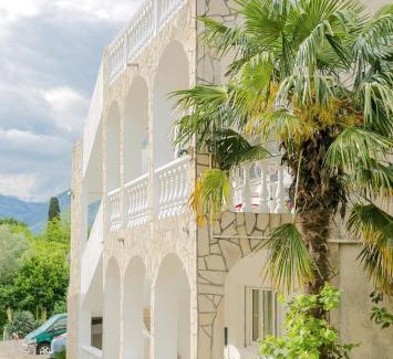 Prcanj Apartment | Apartment Orlan