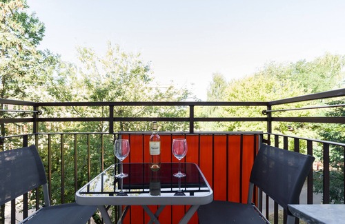 Stare Miasto District Apartment | Apartment Osiedle Winiary by Renters