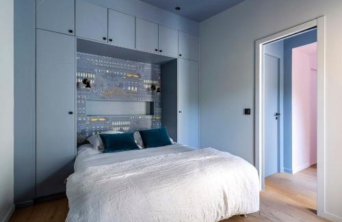 Old Lyon Apartment | Apartment overlooking Fourvière balcony