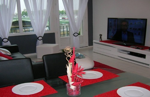 Quartier Vieux Marche-Cathedrale Apartment | Apartment overlooking SEINE
