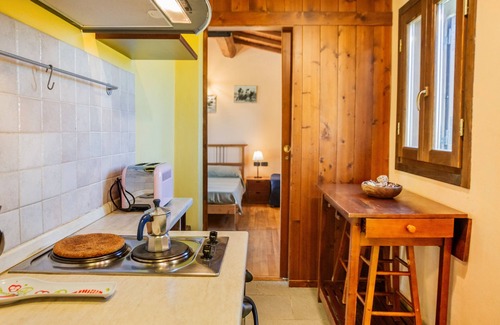 Grosseto Apartment | Apartment 'Ponente' with Shared Pool, Private Entrance and Air Conditioning