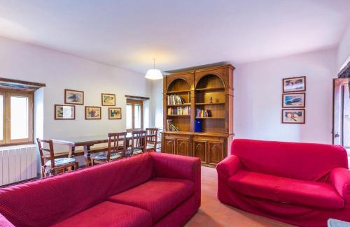 Pescia Apartment | Apartment Podere Sondino-Apt-Casa di Pietro by Interhome