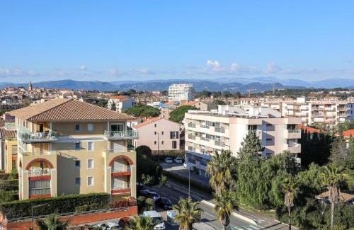 Frejus Plage Apartment | Apartment Port d'Attache-3 by Interhome