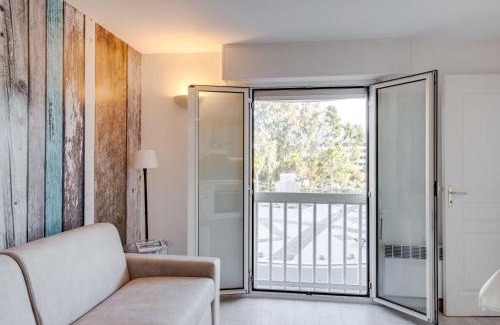 Frejus Plage Apartment | Apartment Port d'Attache-7 by Interhome