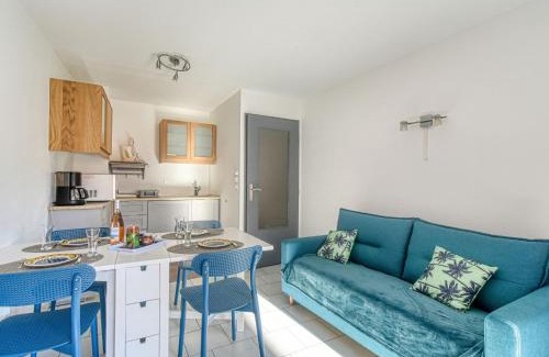 Frejus Plage Apartment | Apartment Port d'Attache-9 by Interhome