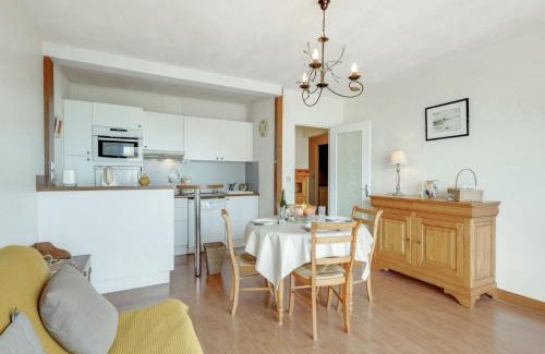 Cabourg Apartment | Apartment Prince Albert by Interhome