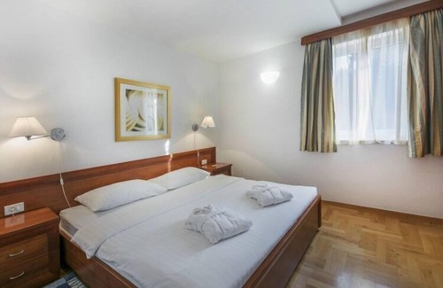 Veli Losinj Apartment | Apartment Punta in Veli Losinj with pools