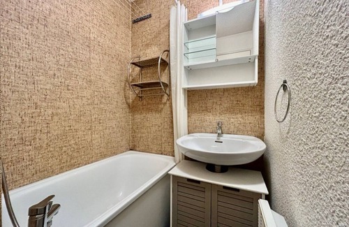 Puy-Saint-Vincent Apartment | Apartment Puy-Saint-Vincent, studio flat, 4 persons