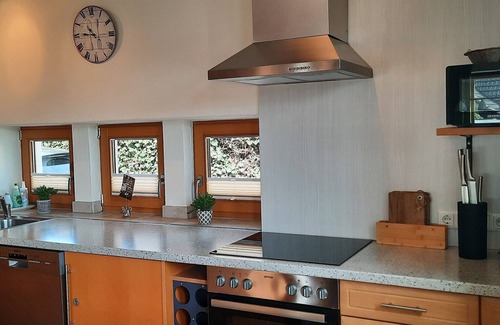 Eslohe Apartment | Apartment 'Quinkert, 90 M²' with Private Terrace, Shared Garden and Wi-Fi