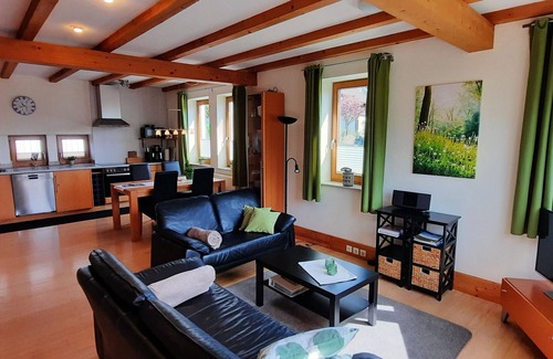 Eslohe Apartment | Apartment 'Quinkert, 90 M²' with Private Terrace, Shared Garden and Wi-Fi