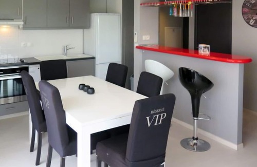 Soorts-Hossegor Apartment | Apartment Résidence Plage Centrale (HOS205) in Hossegor - 6 persons, 2 bedrooms