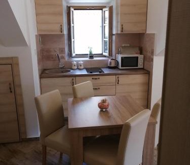 Ljuta Apartment | Apartment Radimiri