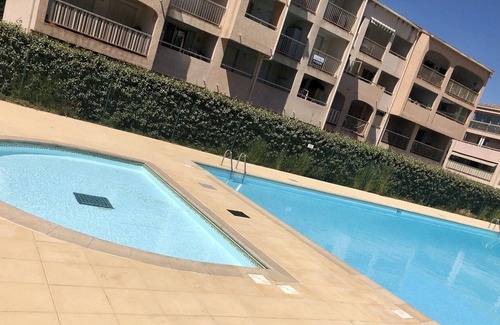 Sainte-Maxime Apartment | apartment ready for the beach and the center