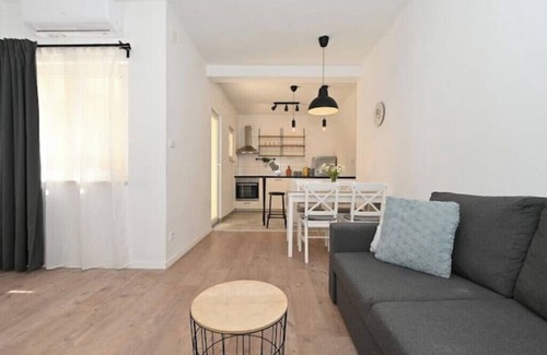 Srinjine Apartment | Apartment Relax with Jacuzzi Split Area
