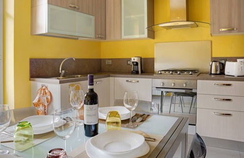 Rodello Apartment | Apartment 'Residenza Trevie' with Wi-Fi and Air Conditioning