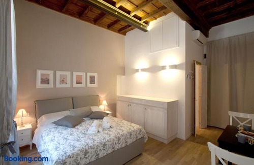 Trastevere Apartment | Apartment Ripa 17