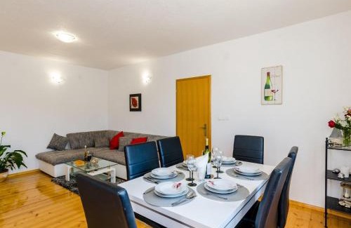Banici Apartment | Apartment & Rooms Ma din - One Bedroom Apartment with Balcony and Sea View