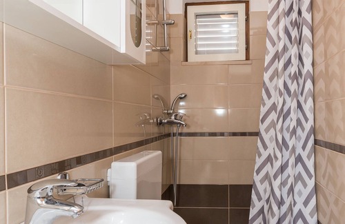 Banici House | Apartment & Rooms Villa Katarina - Double Room with Shared Balcony 1