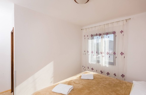 Banici House | Apartment & Rooms Villa Katarina - Double Room with Shared Balcony 1