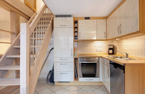Sankt Maergen Apartment | Apartment 'Süßen Häusle' with Shared Garden and Wi-Fi