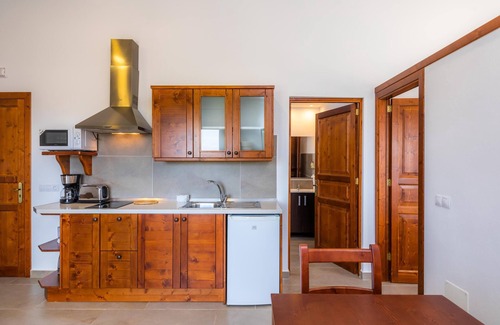 Ariany Apartment | Apartment 'S Hort Can Capità Estudio Balcón 10' close to the Sea with Shared Pool & Wi-Fi