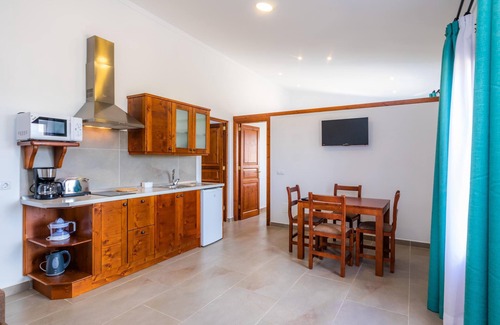 Ariany Apartment | Apartment 'S Hort Can Capità Estudio Balcón 10' close to the Sea with Shared Pool & Wi-Fi