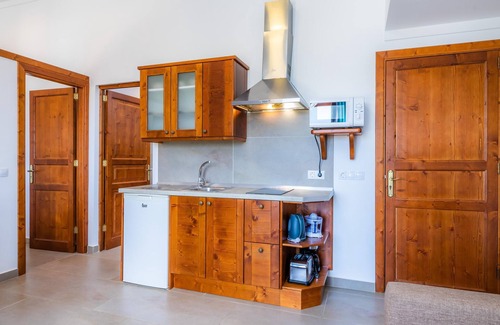 Ariany Apartment | Apartment 'S Hort Can Capità Estudio Balcón 7' close to the Sea with Shared Pool & Wi-Fi