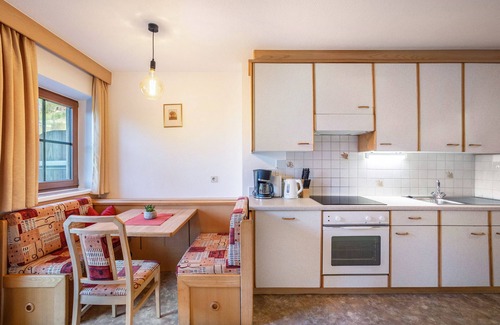 Valle Aurina Apartment | Apartment 'Sonnenschein Oberachrain' with Mountain View, Shared Garden and Wi-Fi