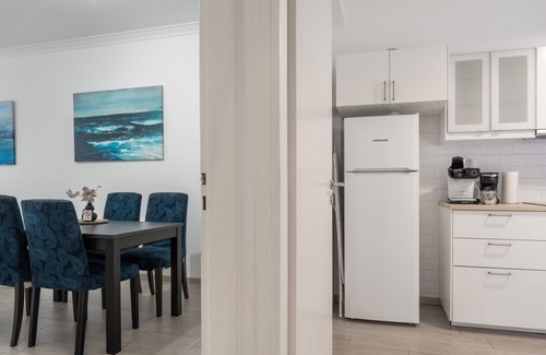 New Kypseli Apartment | Apartment 'S K Free Indoor Parking' with Balcony, Wi-Fi and Air Conditioning