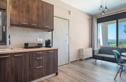 Nikiana Apartment | Apartment 'San George 1' with Sea View, Wi-Fi and Air Conditioning
